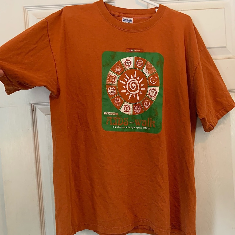 Graphic Tee - Picture 2 of 3